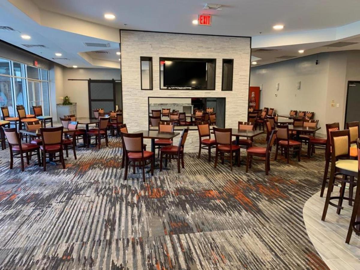 Ramada By Wyndham Gainesville Exterior photo