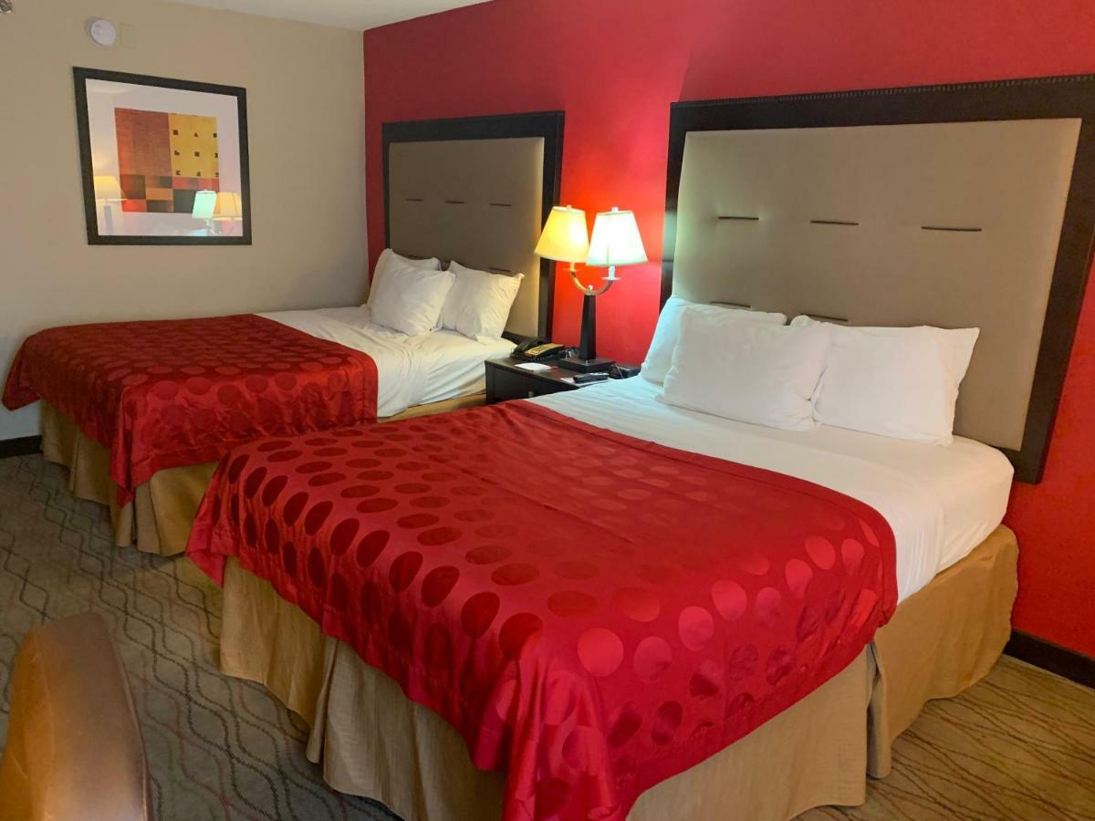 Ramada By Wyndham Gainesville Exterior photo